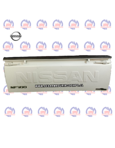 Portalón con vidrio Nissan Np300 2015-2020