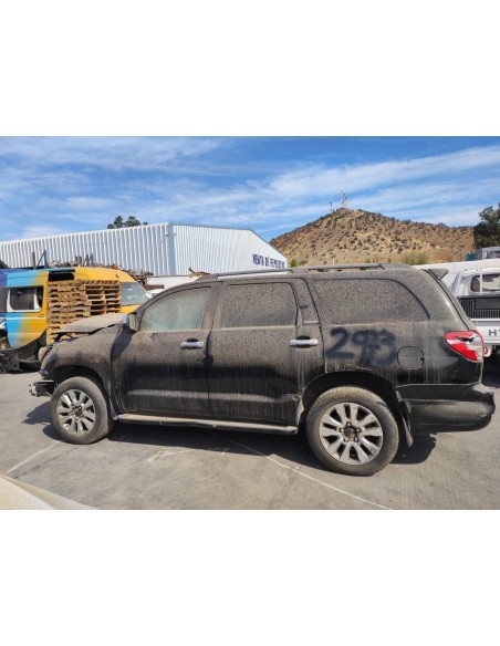 TOYOTA SEQUOIA 2015%separator% %shop-name%