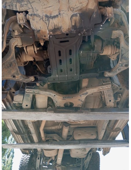 NISSAN NP300 2018%separator% %shop-name%