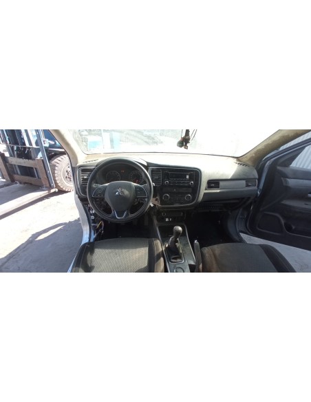 MITSUBISHI OUTLANDER 2018%separator% %shop-name%