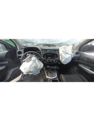 NISSAN NP300 2020%separator% %shop-name%