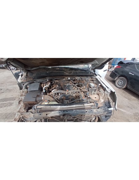 NISSAN NP300 2018%separator% %shop-name%