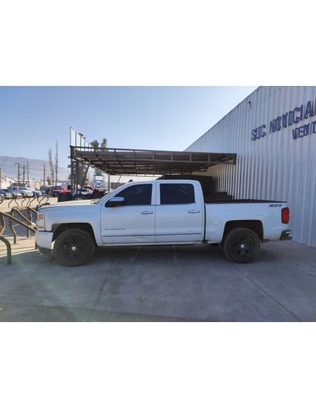 CHEVROLET SILVERADO 2016%separator% %shop-name%
