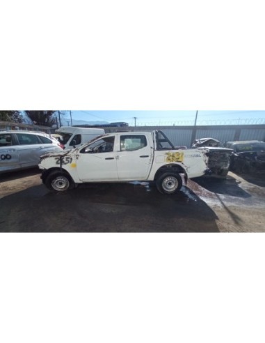 NISSAN NP300 2020%separator% %shop-name%