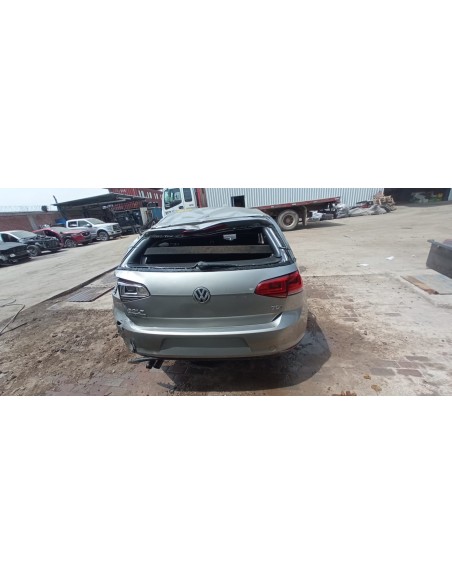 VOLKSWAGEN GOLF 2017%separator% %shop-name%