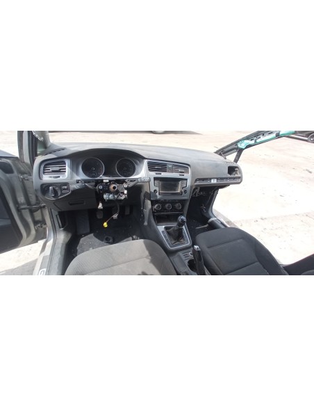 VOLKSWAGEN GOLF 2017%separator% %shop-name%