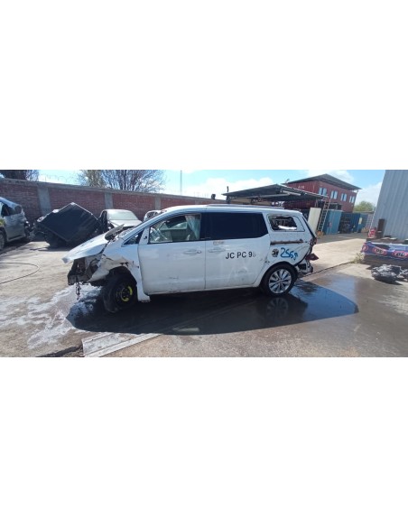 KIA GRAND CARNIVAL 2017%separator% %shop-name%