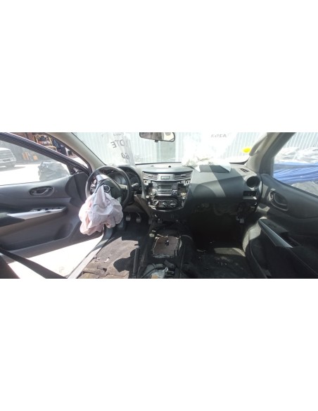 NISSAN NP300 2016%separator% %shop-name%