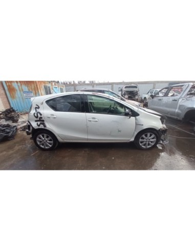 TOYOTA PRIUS C 2012%separator% %shop-name%