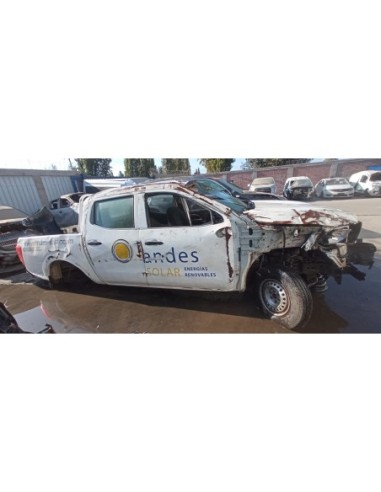 NISSAN NP300 2018%separator% %shop-name%