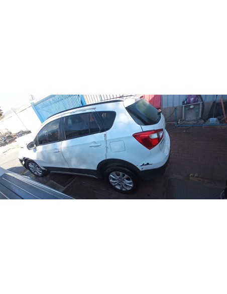 SUZUKI S CROSS 2019%separator% %shop-name%