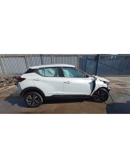NISSAN KICKS 2021%separator% %shop-name%