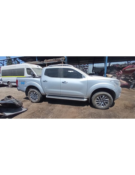 NISSAN NP300 2019%separator% %shop-name%