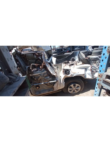 NISSAN NP300 2017%separator% %shop-name%