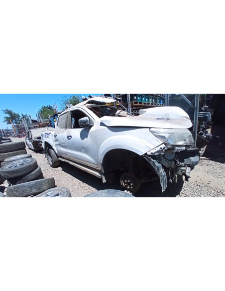 NISSAN NP300 2017%separator% %shop-name%