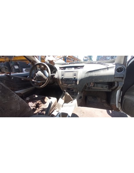 NISSAN NP300 2017%separator% %shop-name%