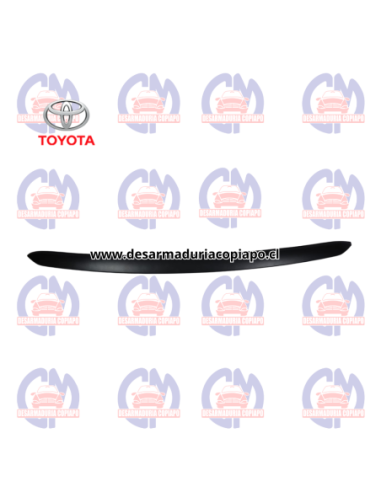 Moldura capot Toyota Hilux Negra 2016-2020