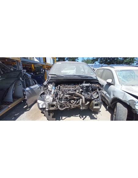 KIA GRAND CARNIVAL STATION WAGON 2015 4X2 2