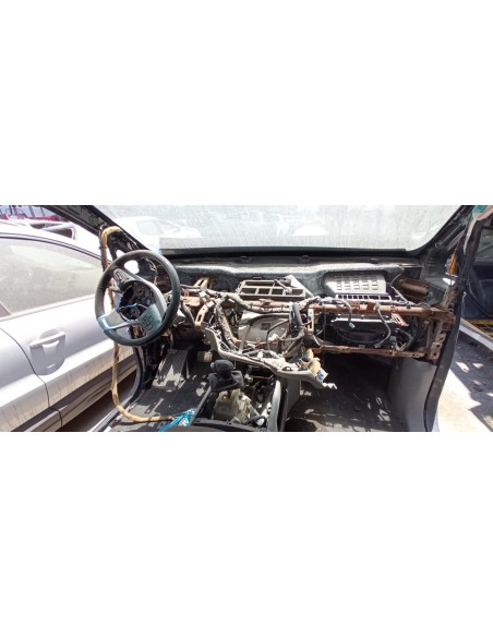 KIA GRAND CARNIVAL 2015%separator% %shop-name%