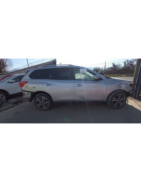 NISSAN PATHFINDER 2018%separator% %shop-name%