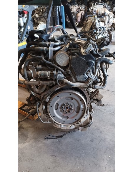 NISSAN NP300 2018%separator% %shop-name%