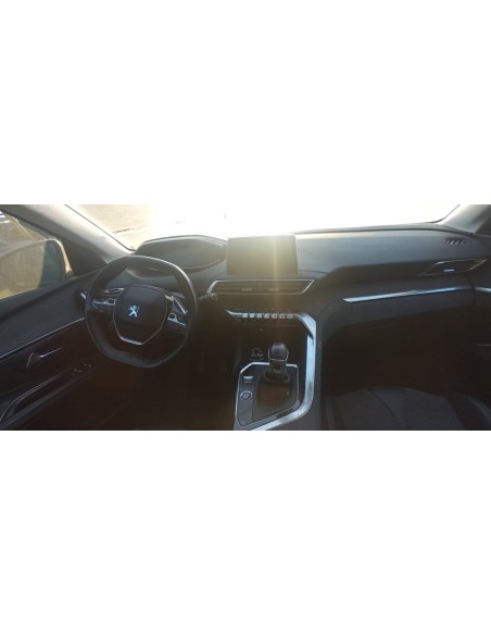 PEUGEOT 5008 2018%separator% %shop-name%