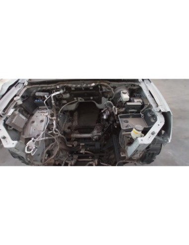 NISSAN NP300 2018%separator% %shop-name%