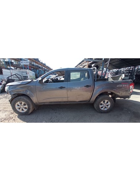 NISSAN NP300 2018%separator% %shop-name%