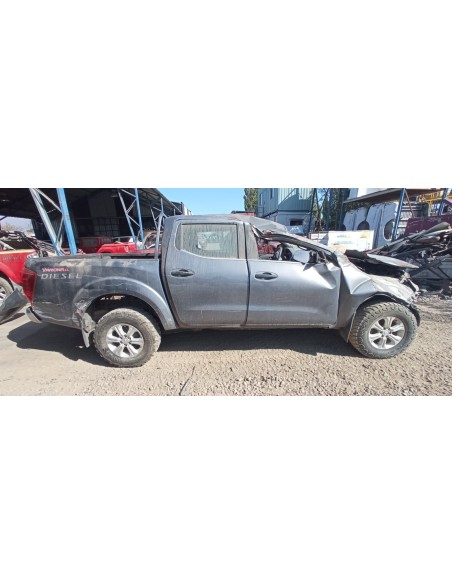 NISSAN NP300 2018%separator% %shop-name%