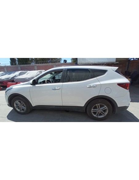 HYUNDAI SANTA FE 2017%separator% %shop-name%