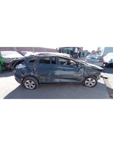 KIA CARENS 2016%separator% %shop-name%